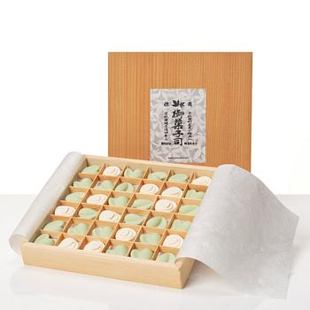 Claesson Koivisto Rune, "Monet", four boxes of Japanese teabisquits, Sfera, Japan,
2008.