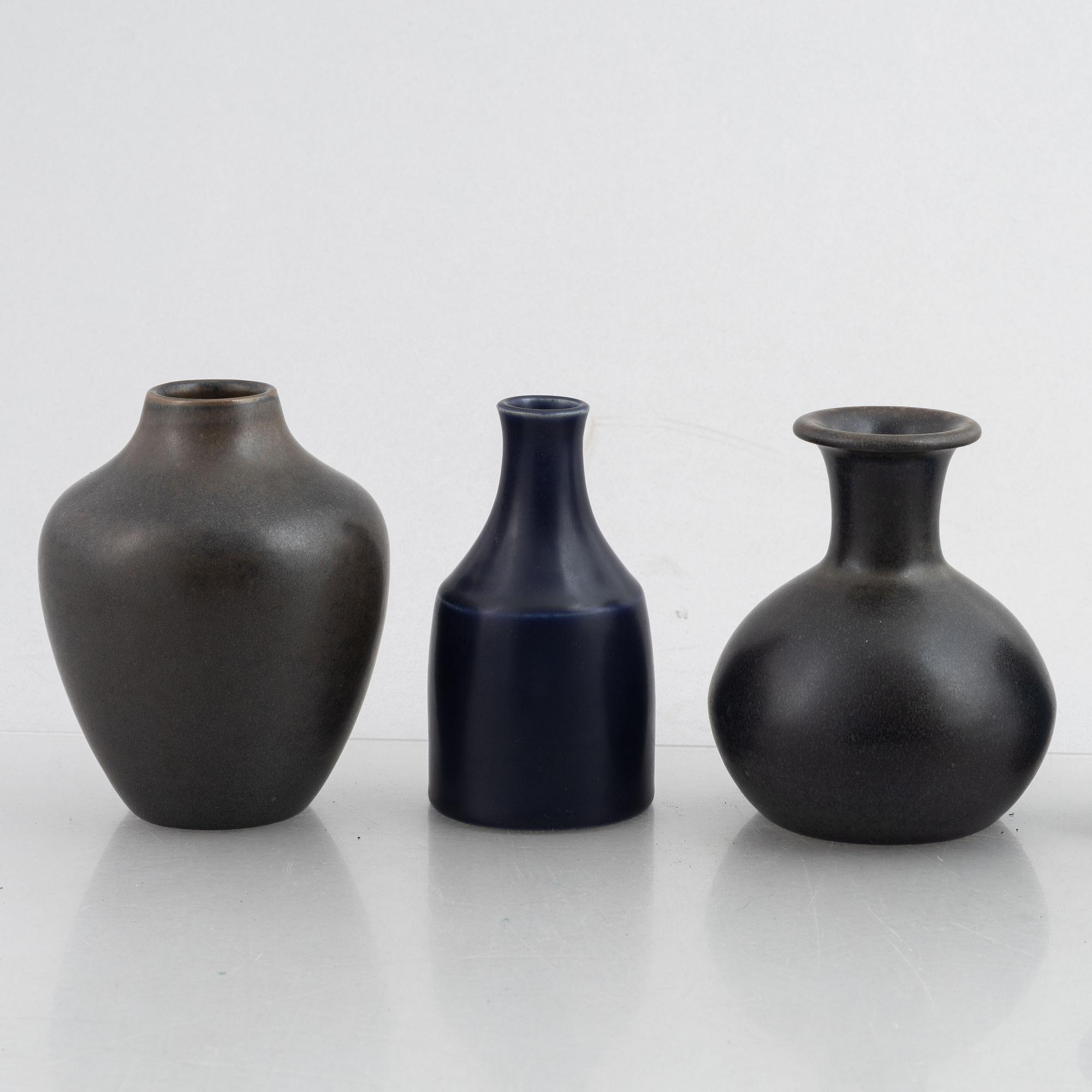 Erich & Ingrid Triller, a set of three stoneware vases, Tobo, Sweden.