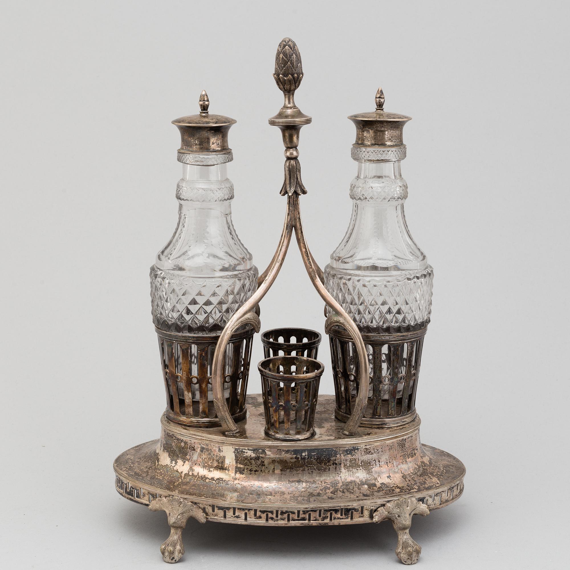 BORDSSURTOUT, argent haché, gustaviansk, 1700-talets senare del.