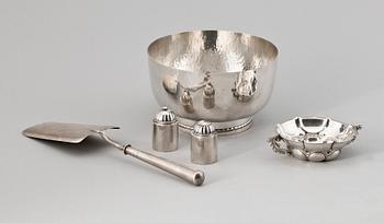 PARTI SILVER, 5 delar, bl.a. Georg Jensen, 1800/1900-tal. Tot vikt ca 400 gram.