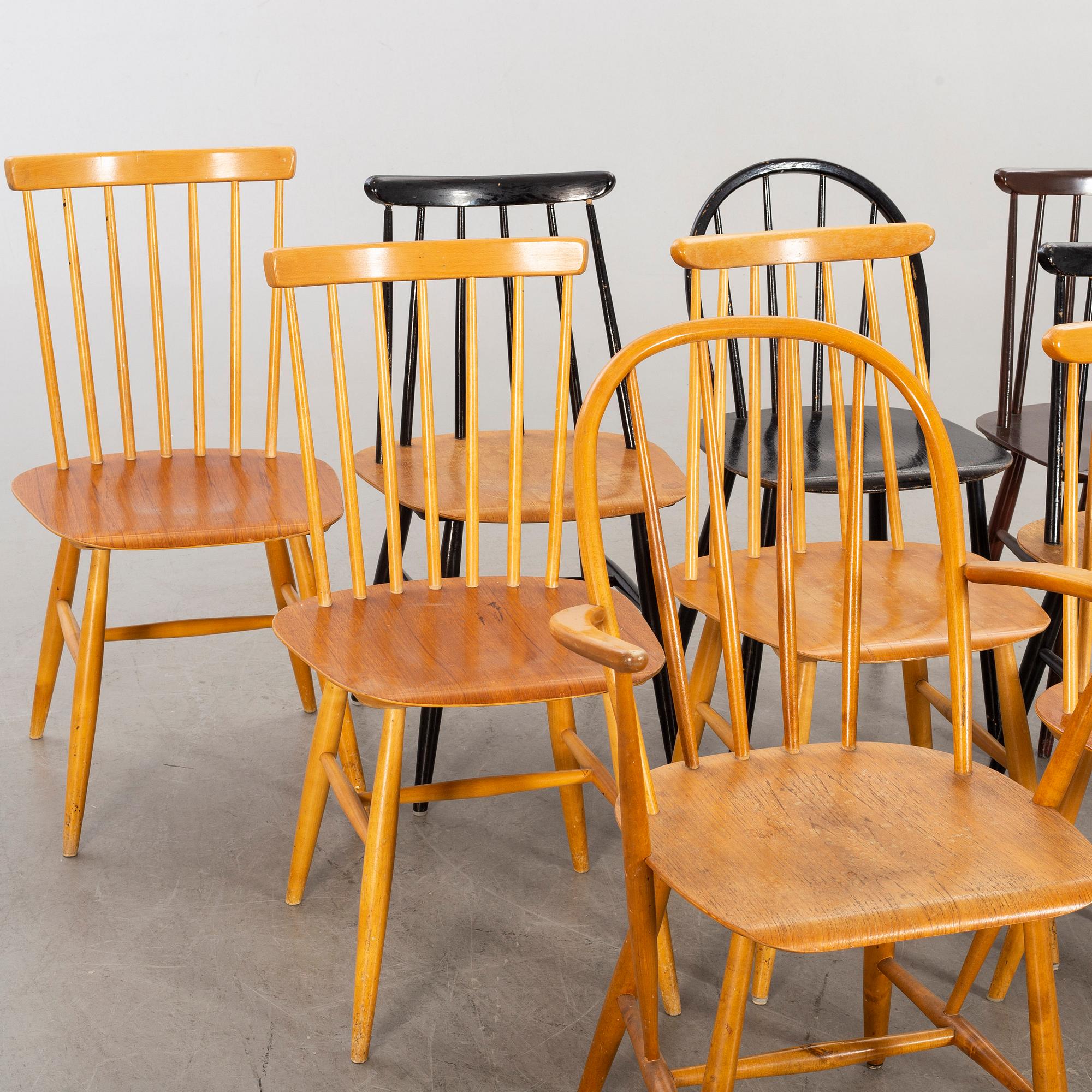 PINNSTOLAR, 9 st, Bl.a. Fanett (Edsbyverken), Nesto (Nässjö Stolfabrik), 1900-talets mitt.