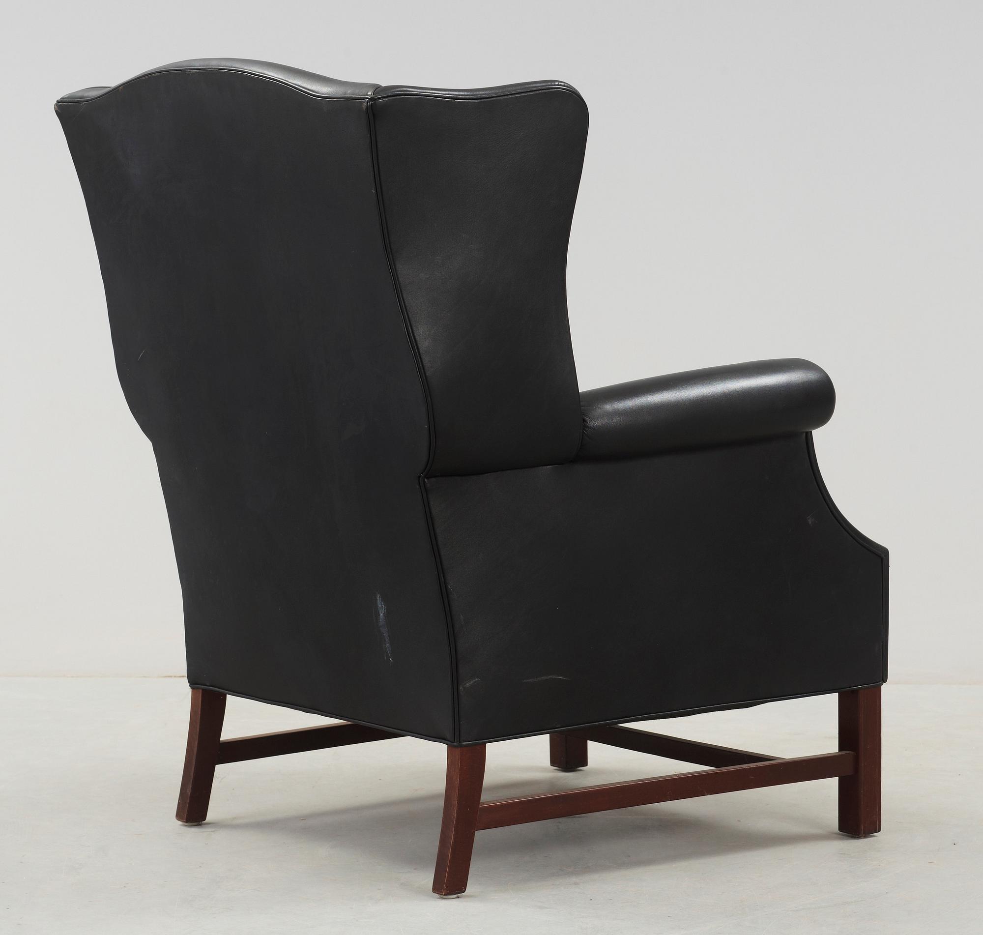 ÖRONLAPPSFÅTÖLJ, 1900-talets första hälft.