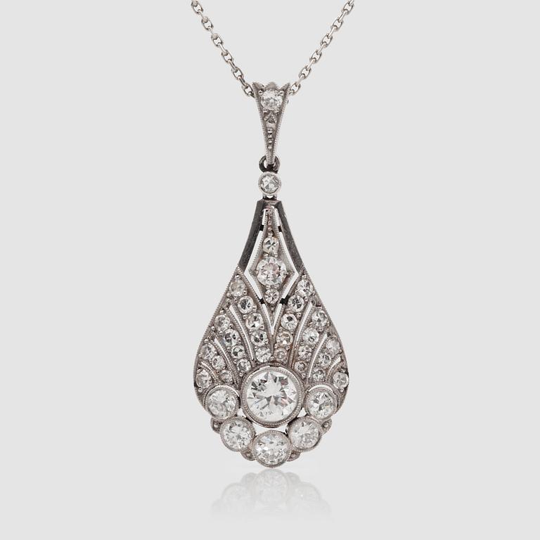 HALSSMYCKE med gammalslipade diamanter.