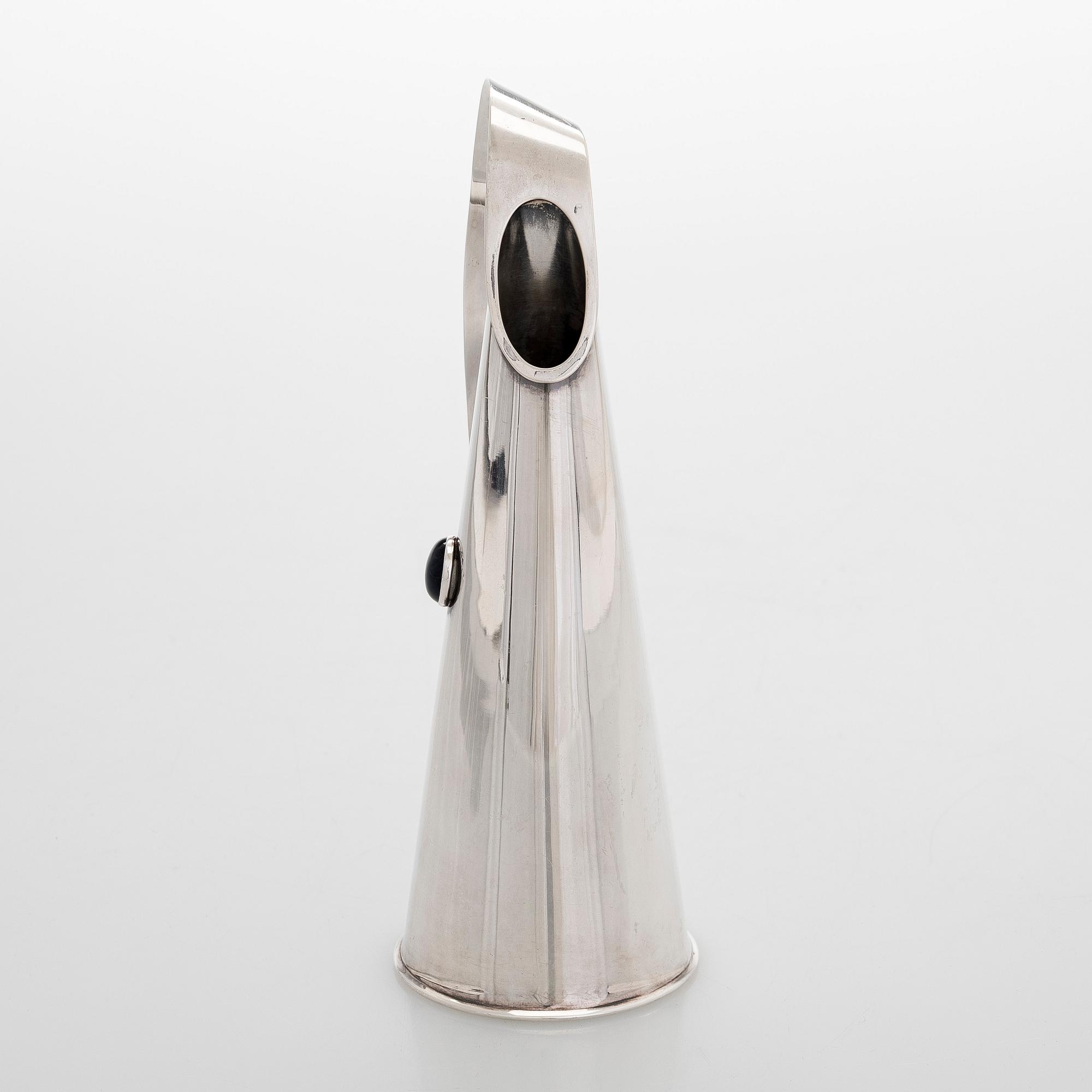 Vas, silver med slipad sten, Turun Hopea, Åbo 1962.