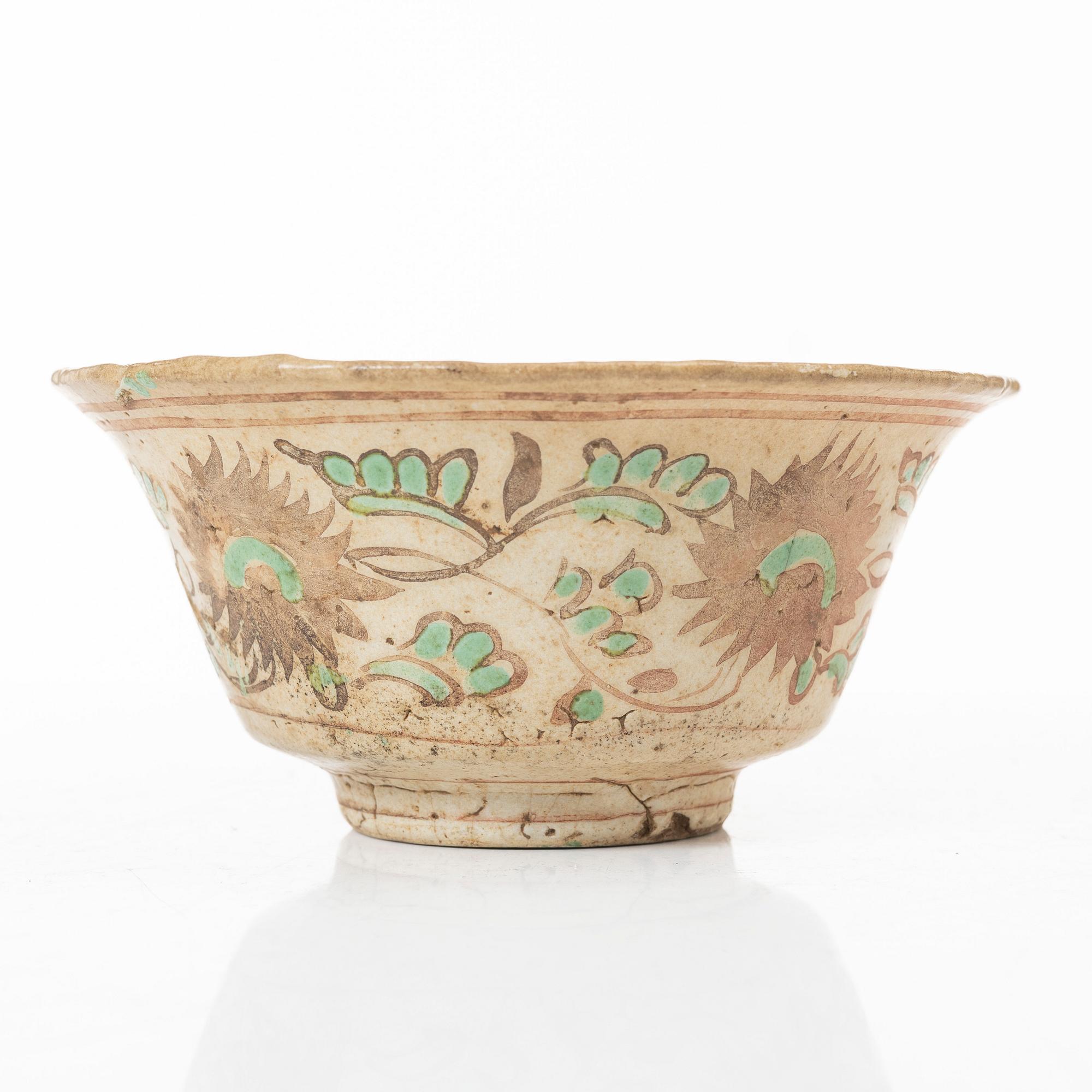 Skålfat, tre stycken, porslin. Kina, 1600-tal.