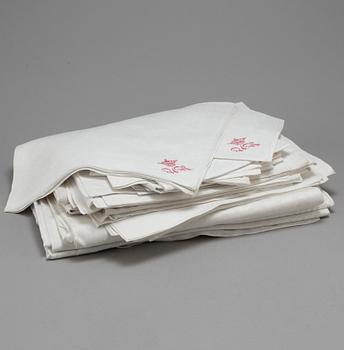 SAMLING LINNEDAMAST, 28 delar.