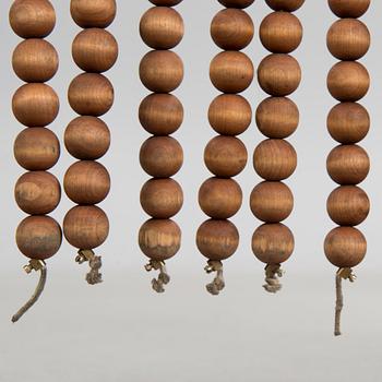 TILANJAKAJA, puuta, AARIKKA, 1960-70-luku.