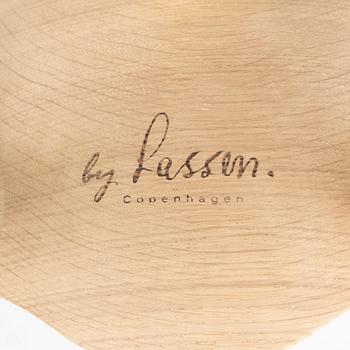 Flemming Lassen, Barstolar ett par, ML42, by Lassen, Danmark, formgivna 1942.