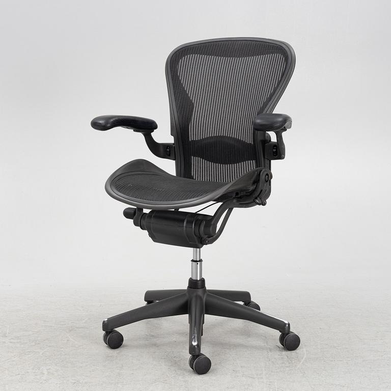 Don Chadwick/Bill Stump, desk chair, "Aeron", Herman Miller.