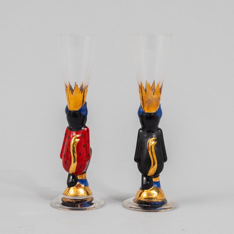 Gunnar Cyrén, two shot glasses,  so-called devil glasses in black, from the Nobel service, Orrefors.