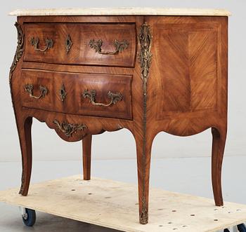 BYRÅ, Louis XV-stil, 1900-talets början.