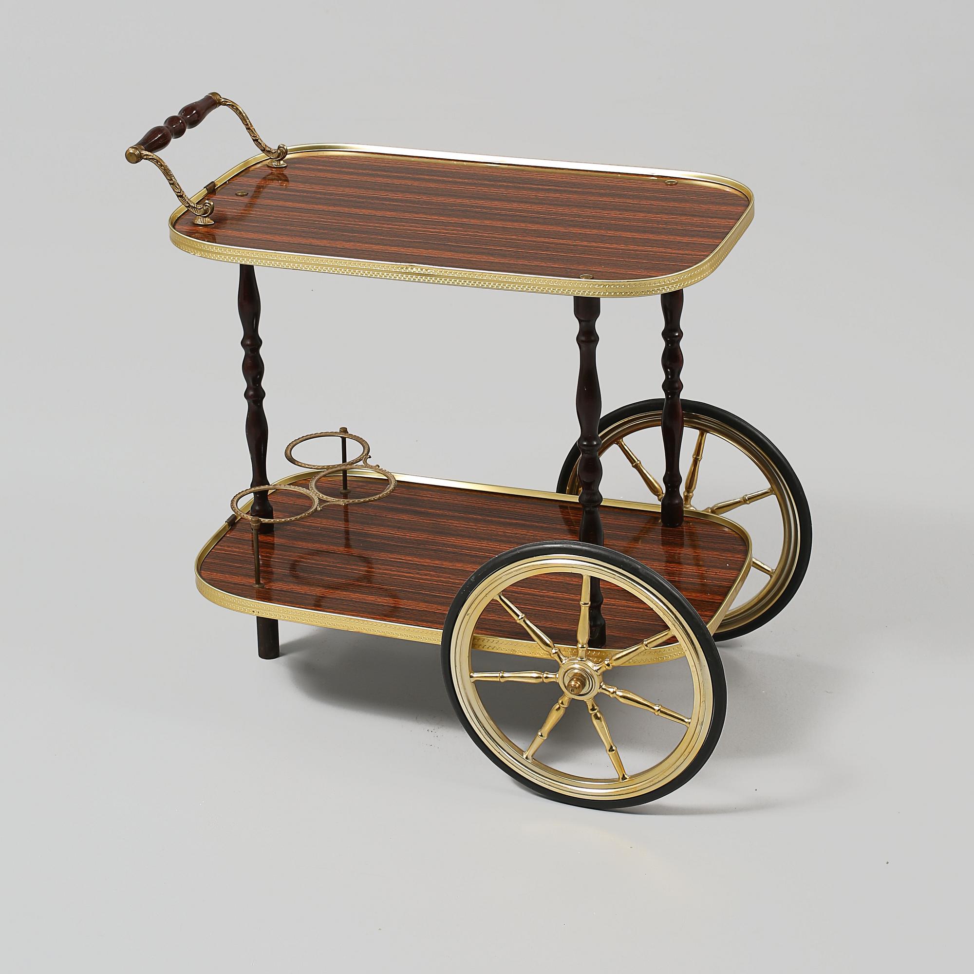 SERVERINGSVAGN, 1900-talets andra hälft.