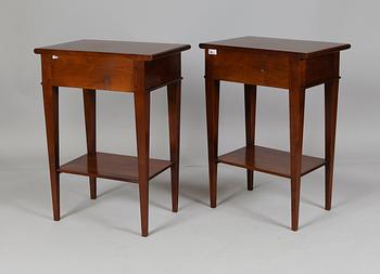 SÄNGBORD, 1 par, Richelieu, Frankrike, 1900-talets andra hälft.
