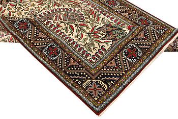 A rug, Sarouk, c. 202 x 144 cm.