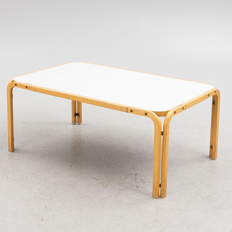 Kari Asikainen, coffee table, Artek, second half of the 20th century.