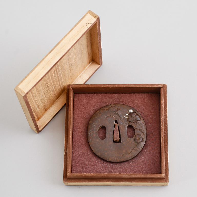TSUBA, järn, mitten Edo, (Edo 1603-1868).