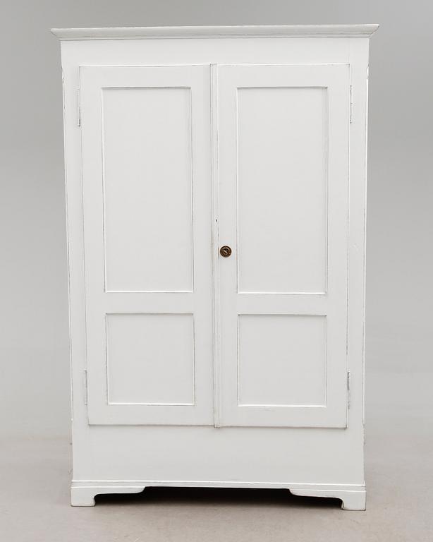 GARDEROBSKÅP, 1800-talets mitt.