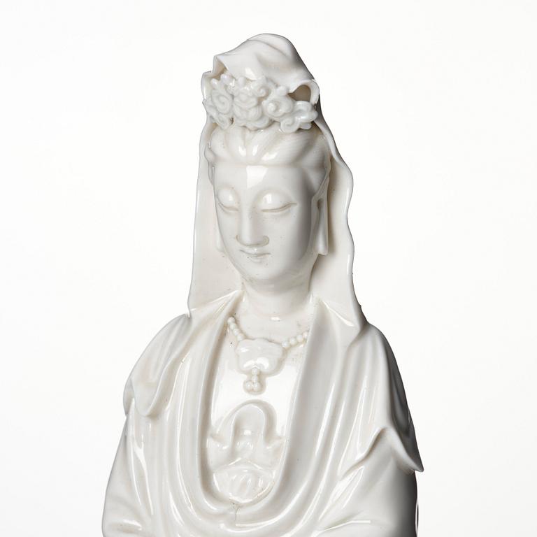 A Chinese blanc de chine figure of Guanyin, Qing dynasty, 19th Century.