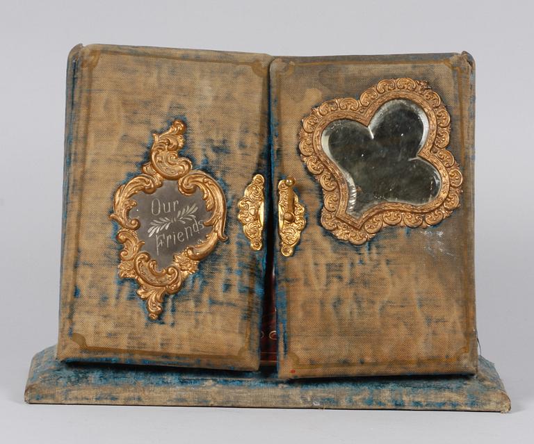 FOTOALBUM. 1800-talets slut.