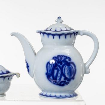 Wilhelm Kåge, service, 84 pieces, "Liljeblå", Gustavsberg.