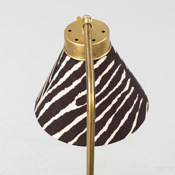 Josef Frank, golvlampa, modell 1842, Firma Svenskt Tenn, formgiven 1932.