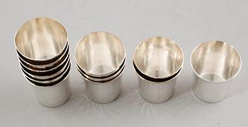 PUNCHMUGGAR, 12 st, silver, Mema, 1975. Vikt ca 479 gram.