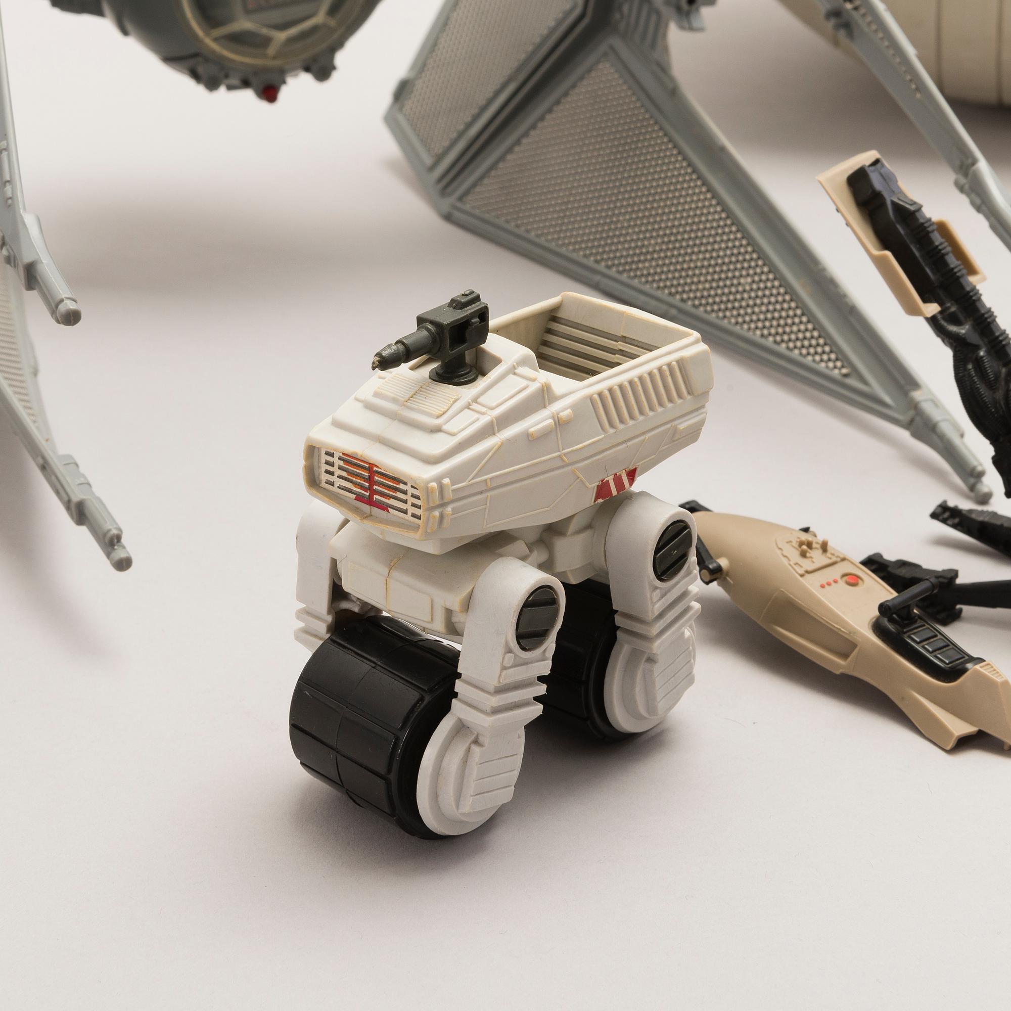 STAR WARS, A set of 10 vehicles Kenner and Palitor 1970's-/90's.