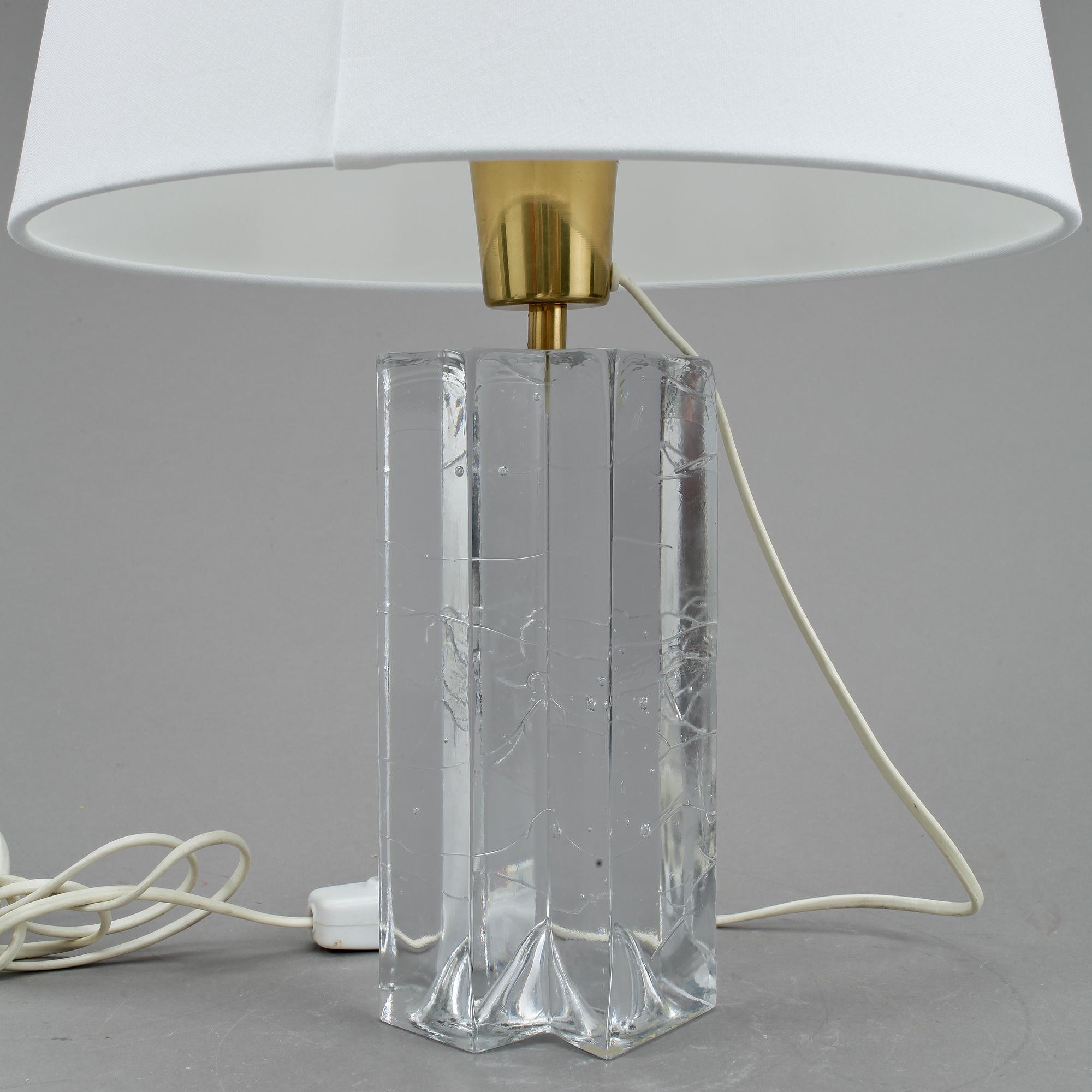 BORDSLAMPA, troligen Finland, 1900-talets andra hälft.