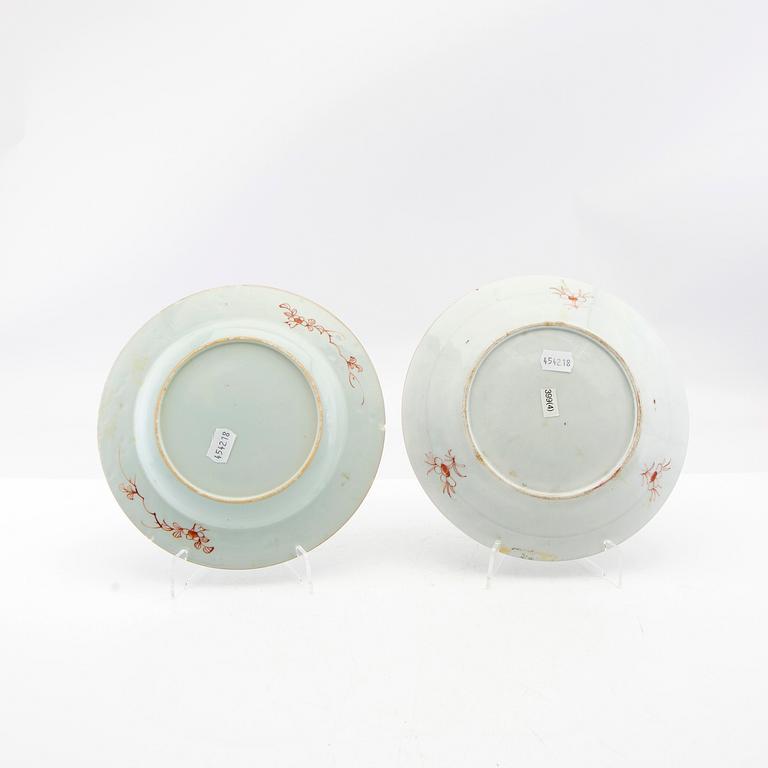 Two Chinese export porcelain plates, China, 18th century.