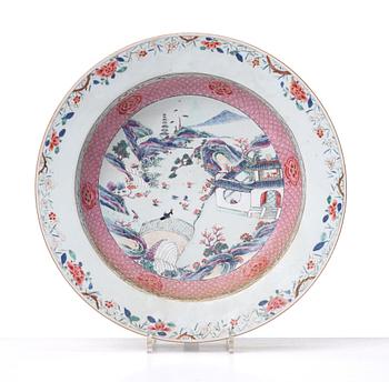A pair of famille rose dishes, Qing dynasty, Yongzheng (1723-35).