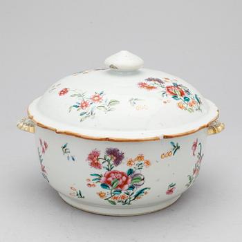 TERRIN med LOCK, porslin, Kina, Qianlong 1736-1795.