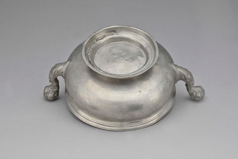 KALLSKÅL, tenn, Gottlob Friedrich Baumann, Hudiksvall, (1789-1826).