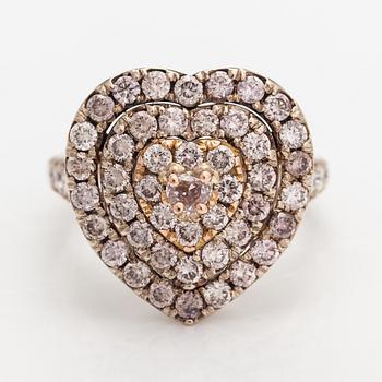 Ring, 18K vitguld, diamanter ca 2.77 ct tot.