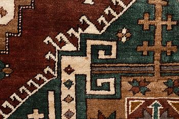 Carpet, Kazak style, approx. 270 x 165 cm.