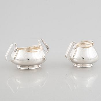 Svend Toxvaerd, sugar bowl and creamer, sterling silver, Denmark, mid-20th century.