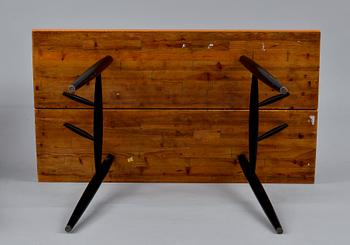 Ilmari Tapiovaara, A SET OF TWO BENCHES AND A TABLE.