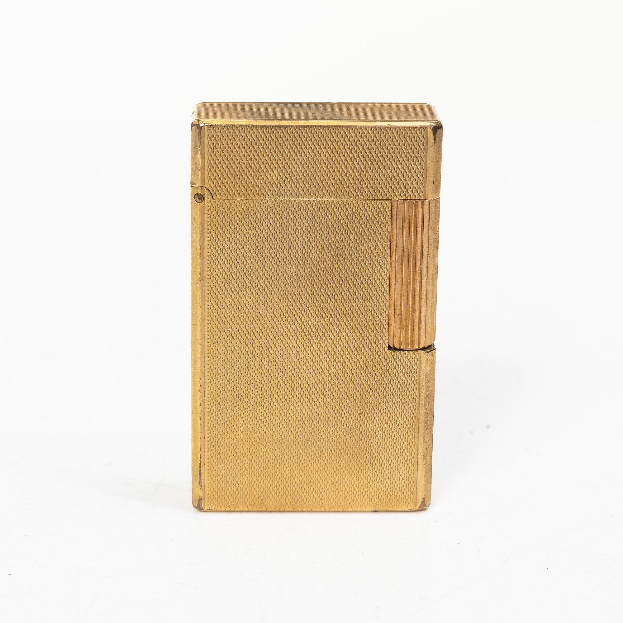 A lighter, Dupont, Paris.