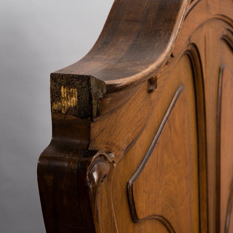 A pair of early 20th Century art nouveau style beds.