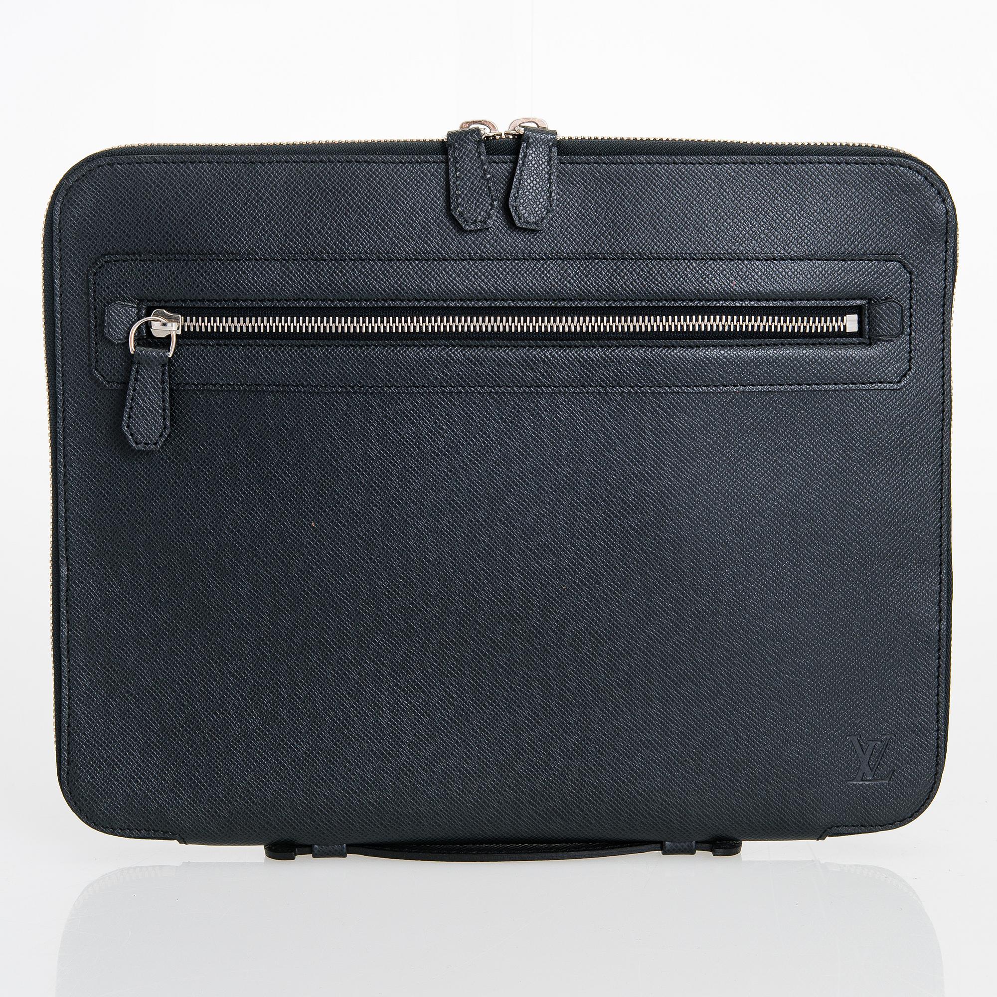 Louis Vuitton, a Taiga 'Vladimir' Business Portfolio.