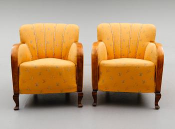 FÅTÖLJER, 1 par, 1900-talets första hälft.