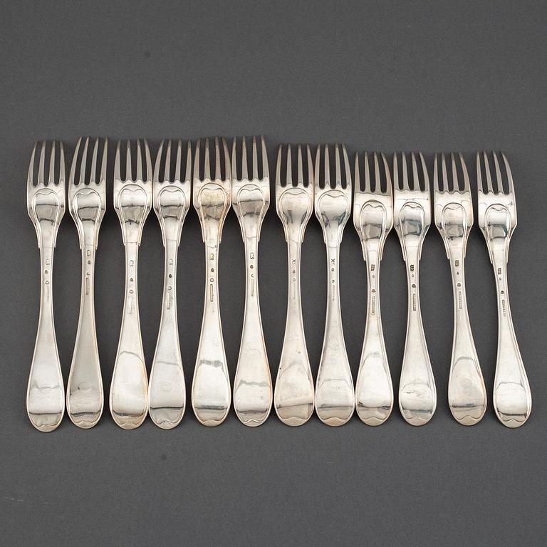 Twelve Swdish early 19th century silver dinner-forks, mark of Weterstråhle and Floberg, Stockholm 1802-1809.