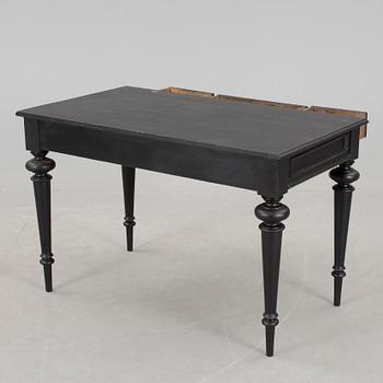 SKRIVBORD, nyrenässans, 1800-talets slut.
