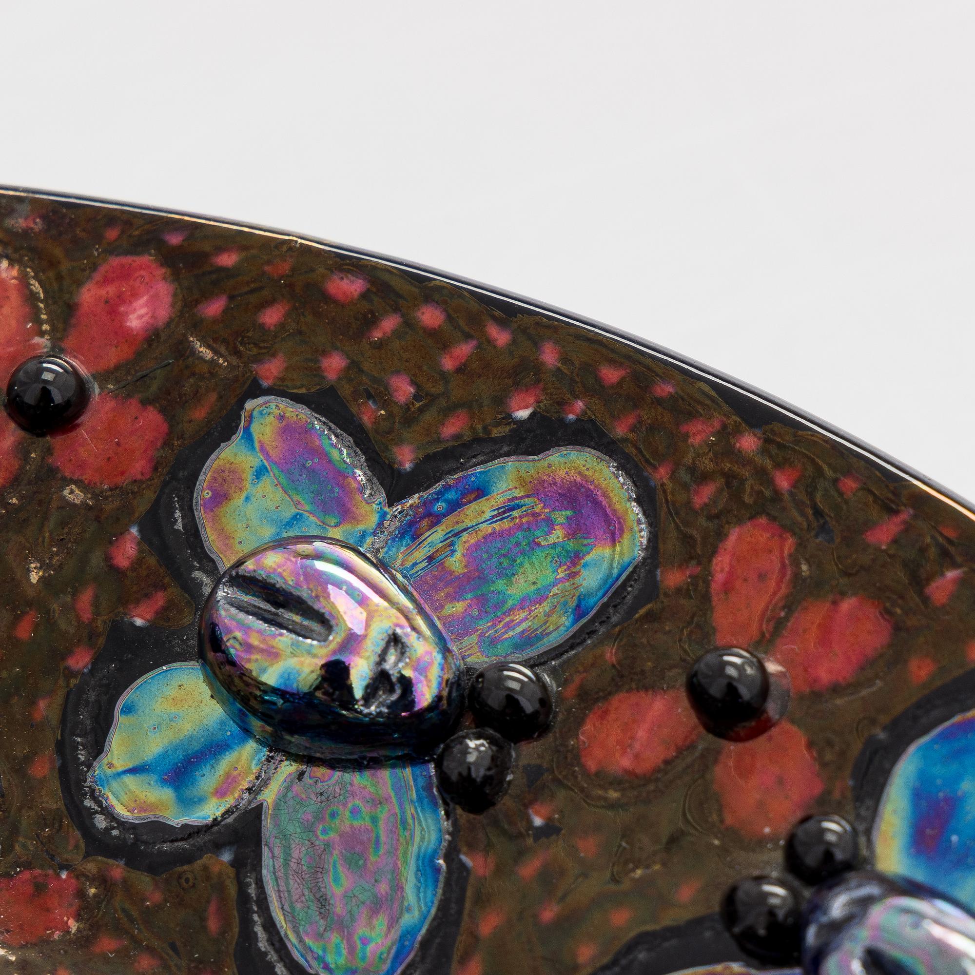 Birger Kaipiainen, a decorative ceramic plate, signed Kaipiainen Arabia.