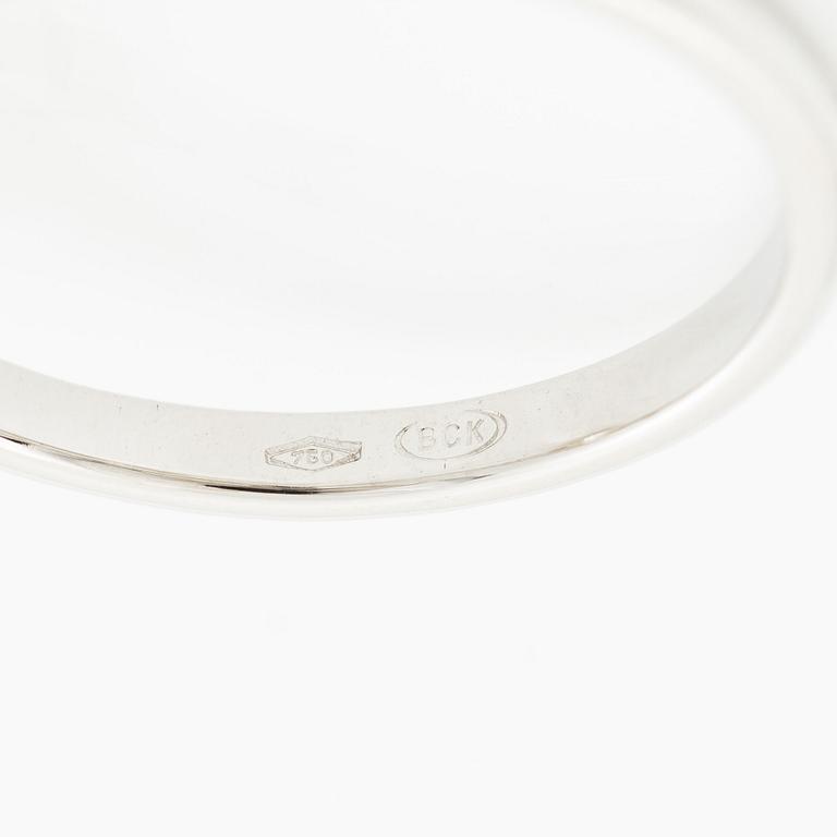 Ring 18K white gold with an oval brilliant-cut diamond 1.29 ct, accompanied by GIA report.