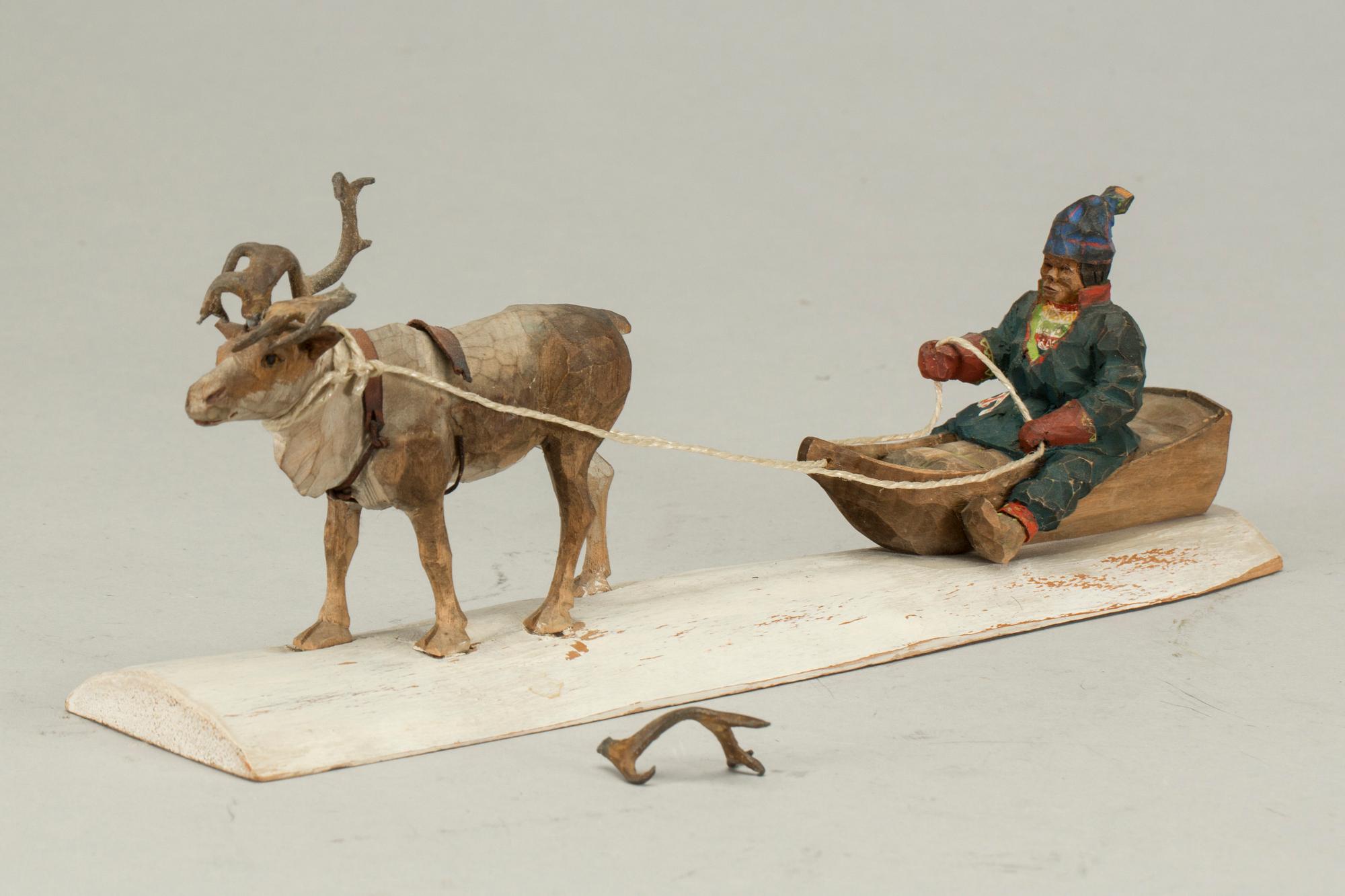 LARS ENARSSON, träskulptur, monogramsignerad.