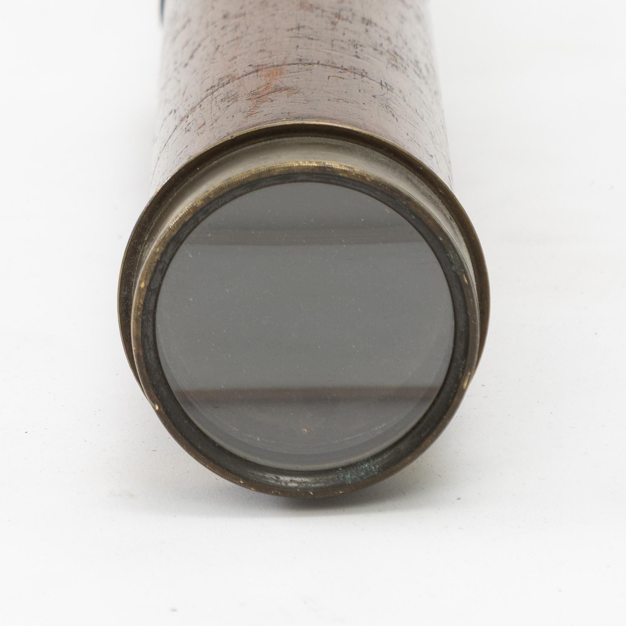 A telescope by F Newton Leicester, 19th century.