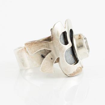 Jan-Christer Lundqvist, ring, sterlingsilver med sten, Skövde 1998.
