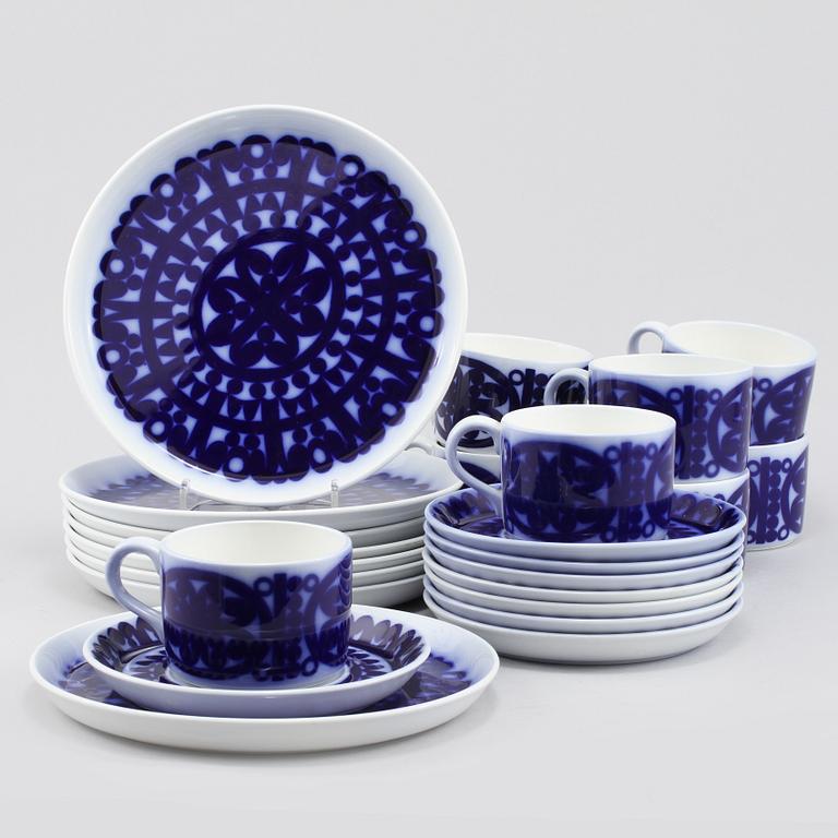 SERVISDELAR, 16 st, flintgods, "Blå Husar", Stig Lindberg, Gustavsberg, 1900-talets andra hälft.
