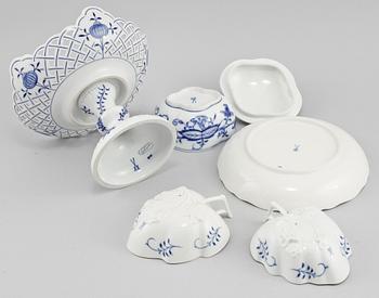 SERVISDELAR, 5 st, "Lökmönstret", Meissen, 1900-talets andra hälft.