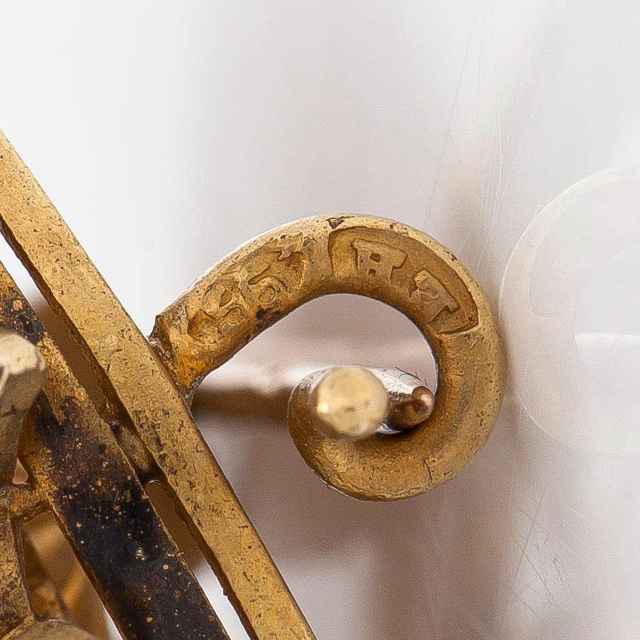 Brosch, 14K guld med gammal- och rosenslipade diamanter samt odlad pärla, Ryssland.